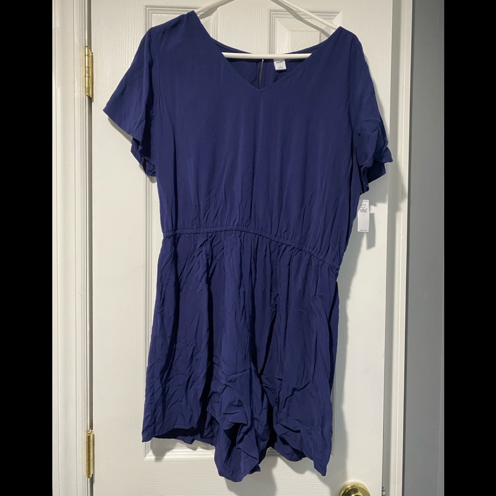 Navy flowy romper